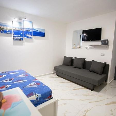 Concordia House Centro Storico Apartment Наполи Екстериор снимка