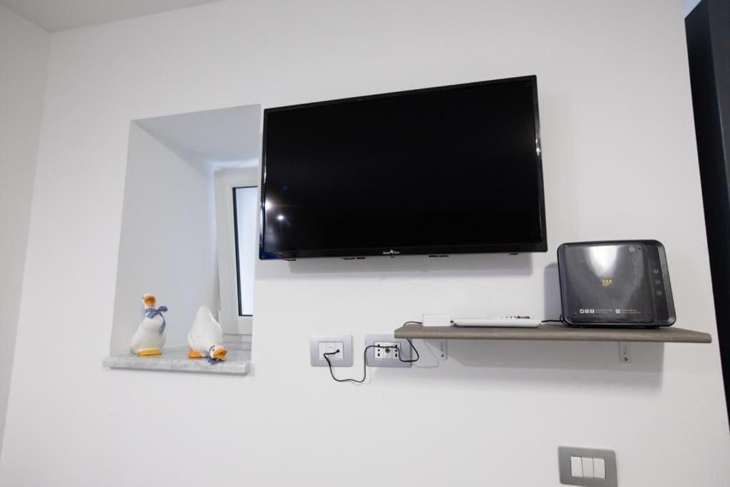 Concordia House Centro Storico Apartment Наполи Екстериор снимка