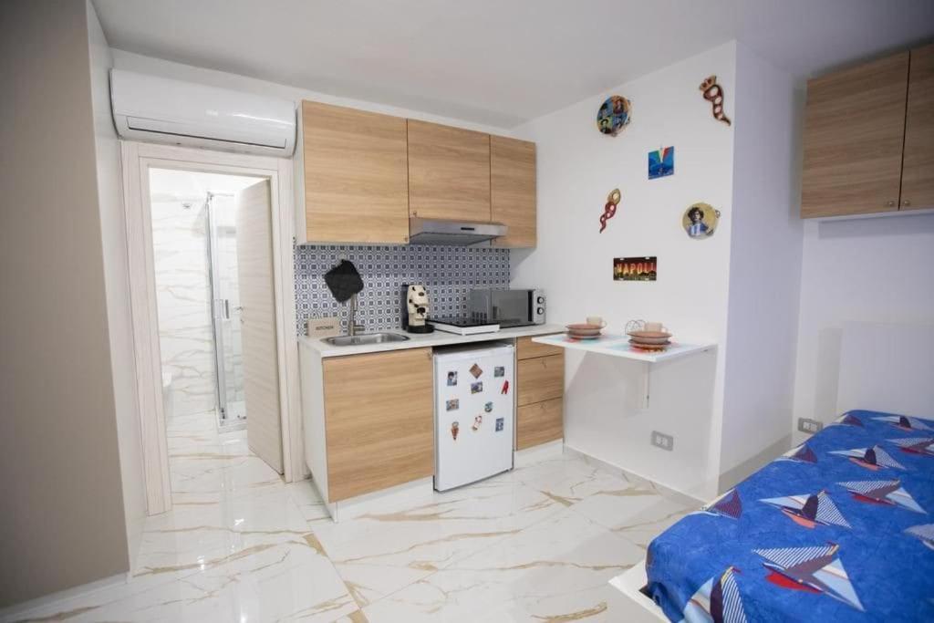 Concordia House Centro Storico Apartment Наполи Екстериор снимка