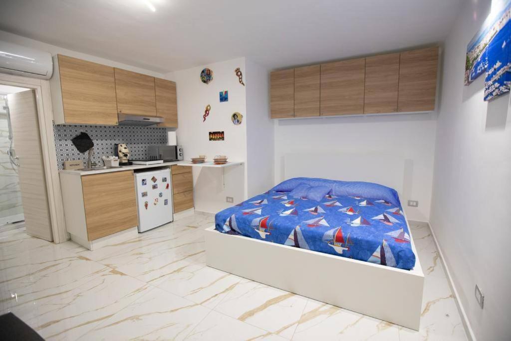 Concordia House Centro Storico Apartment Наполи Екстериор снимка